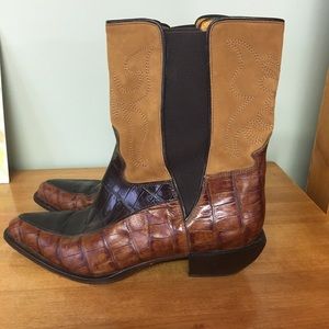 Donald J Pliner Women’s heeled boots size 9M